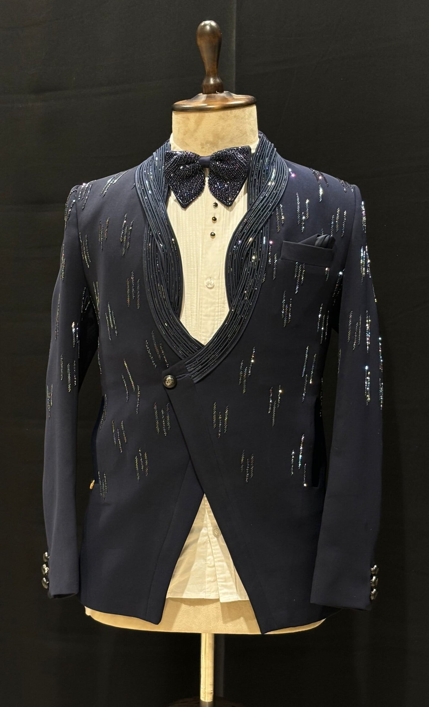 Nakshatra Veerudu 4-Piece Suit