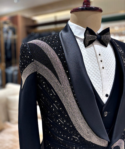 THE KAALAMEGHA 5-PIECE SUIT