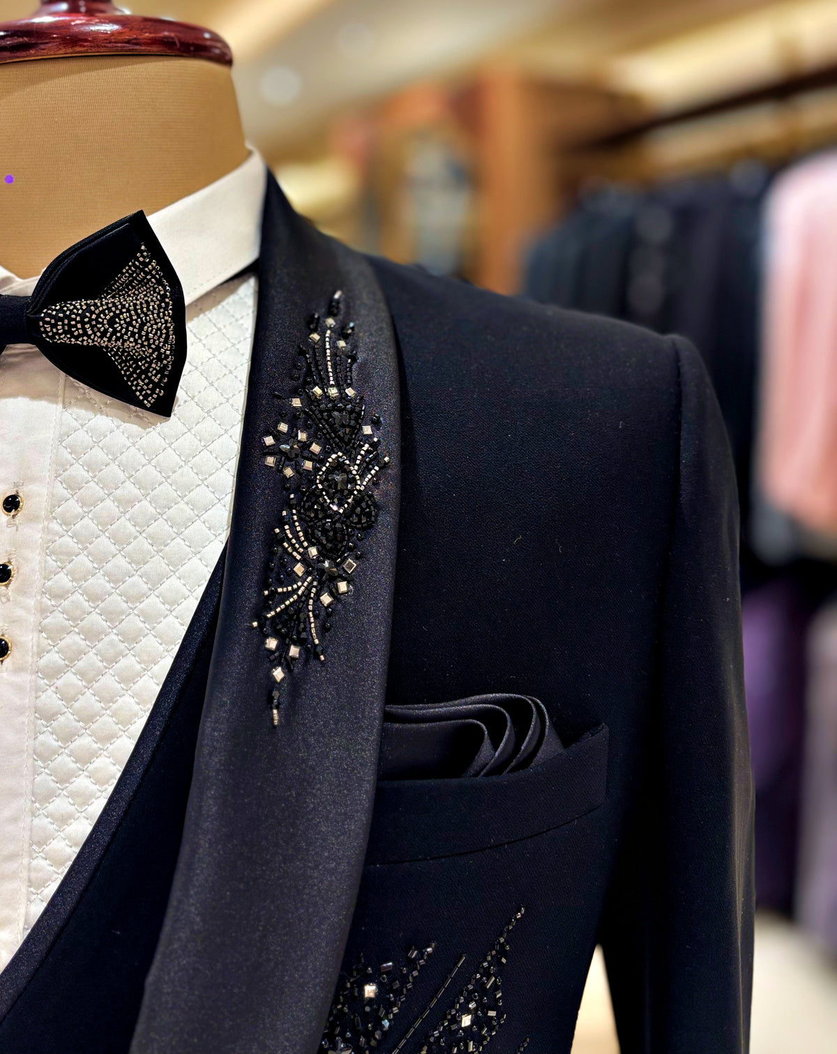 THE KAALAMEGHA 5-PIECE SUIT