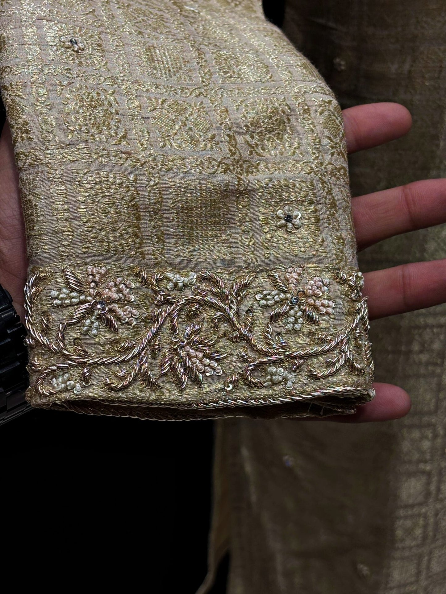 The Swarna Jaala Viraajitam