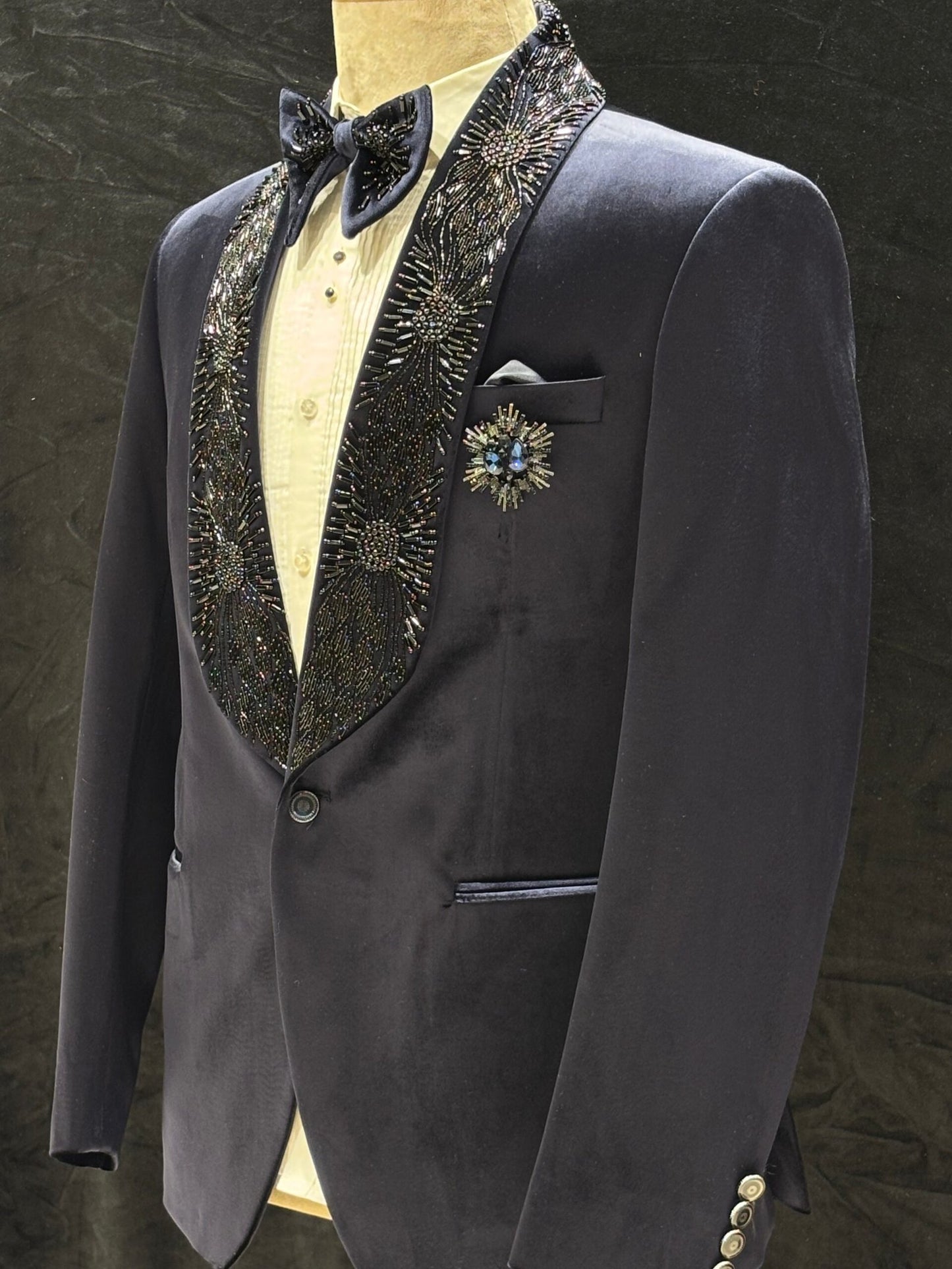 Nakshatraveedhi 4-Piece Suit