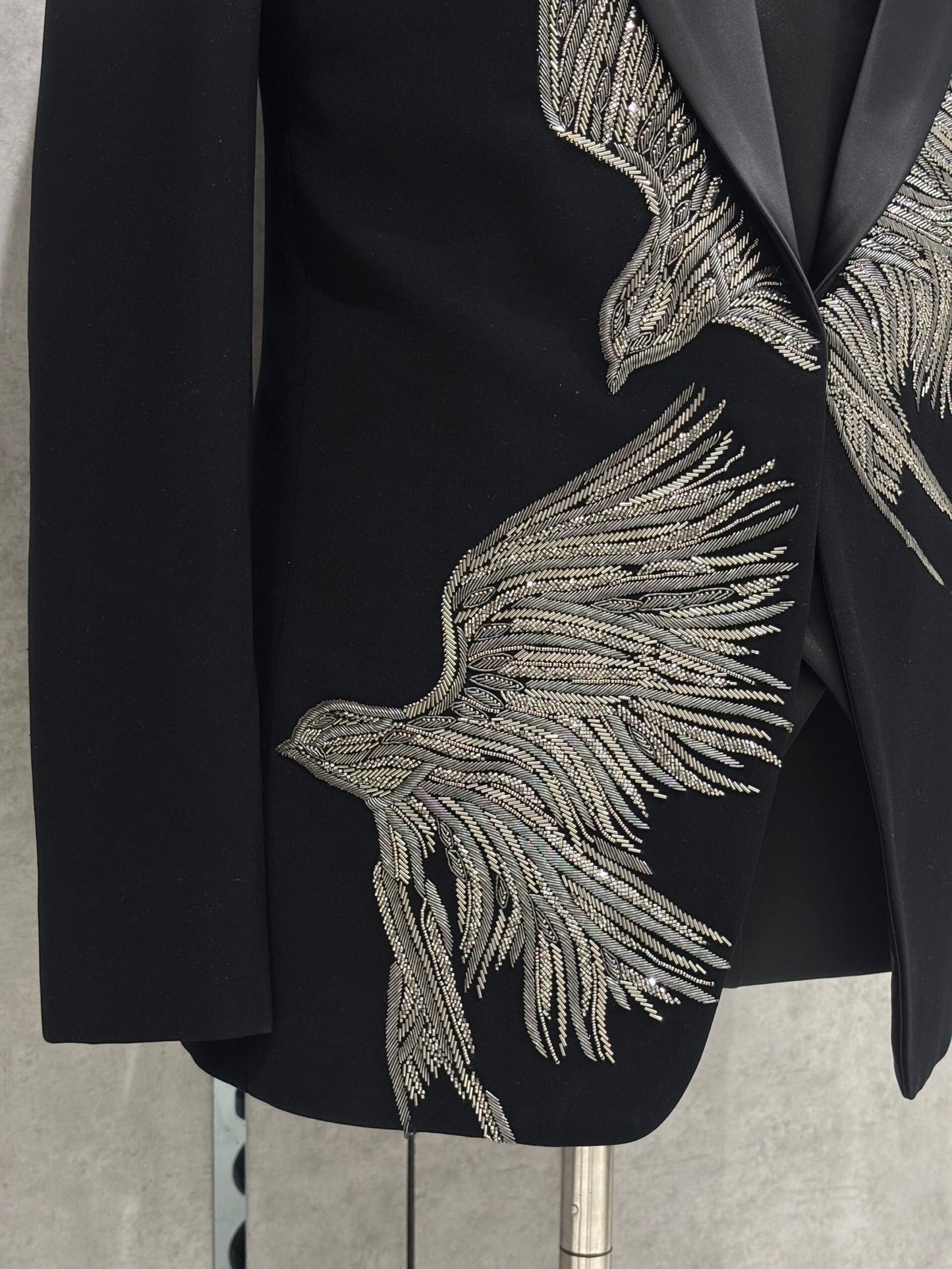 Garuda Rēkha 5-Piece Suit