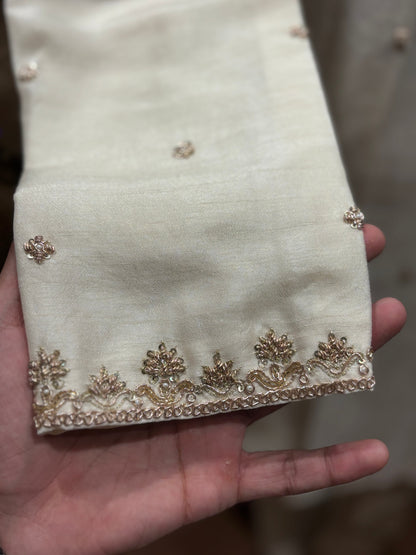 The Kalyani Pushpa Pancha Kurta Set