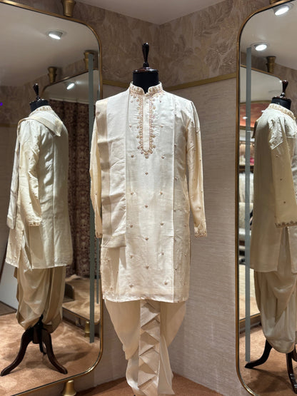 The Kalyani Pushpa Pancha Kurta Set