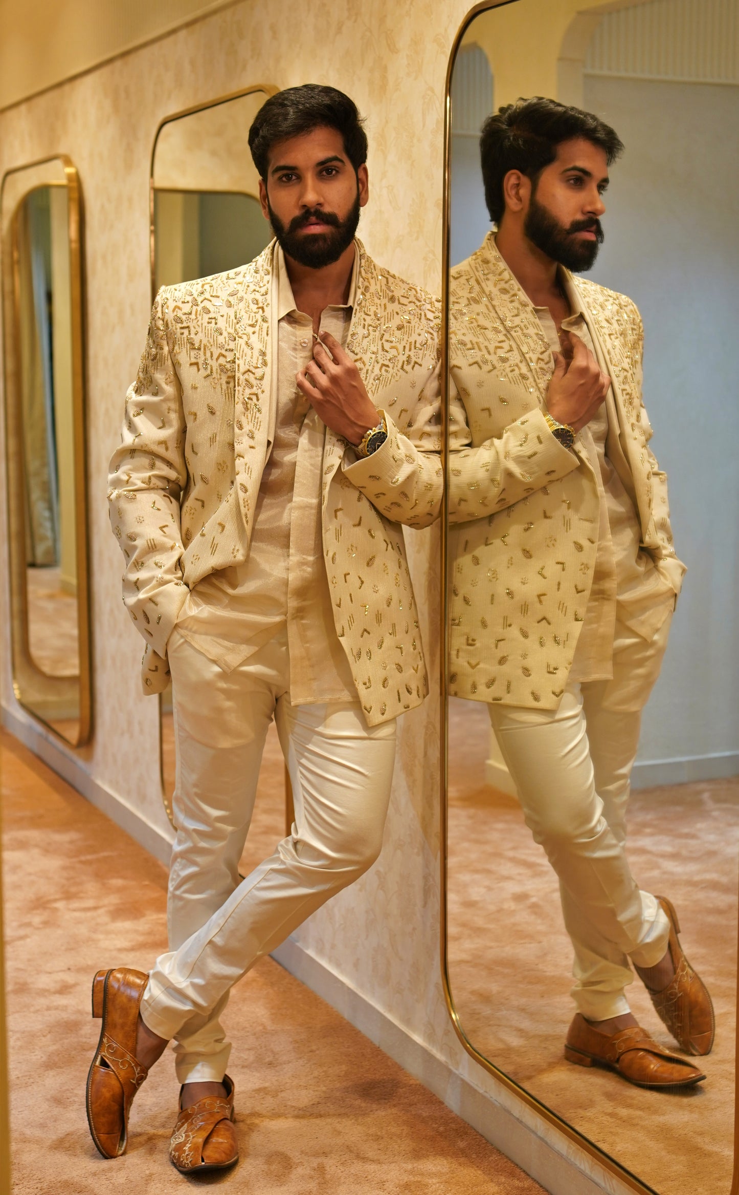 The Kaveri Suvarna 5-Piece Suit