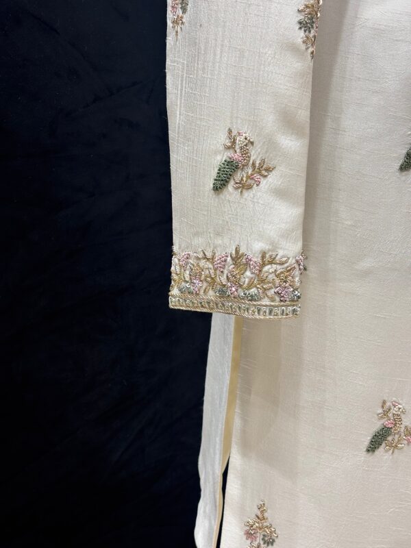 Chinna Pushpam - Image 3